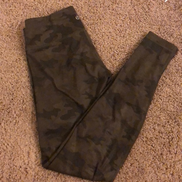 lululemon athletica Pants - Camouflage Lululemon leggings